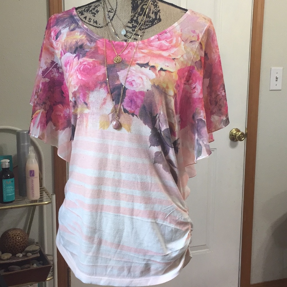 Espresso pullover Floral top.